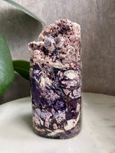 Load image into Gallery viewer, Tiffany Stone Freeform L (XL)