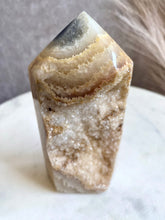 Load image into Gallery viewer, Druzy Agate Tower R (Large)