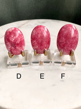 Load image into Gallery viewer, Rare Thulite Palm Stone