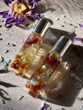 Load image into Gallery viewer, Intention Oil - Labradorite + Lotus