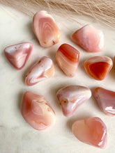 Load image into Gallery viewer, Apricot Agate Tumble Set - Peaches and Cream