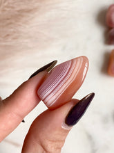 Load image into Gallery viewer, Apricot Agate Tumble Set - Banded