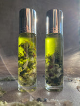 Load image into Gallery viewer, Intention Oil - Moonstone + Mugwort