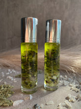 Load image into Gallery viewer, Intention Oil - Moonstone + Mugwort