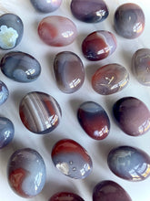 Load image into Gallery viewer, Sashe River Agate Tumbles