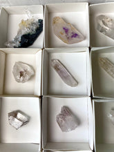Load image into Gallery viewer, STREEP MINE Quartz - 24 piece wholesale lot A
