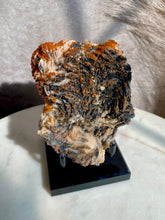 Load image into Gallery viewer, Vanadinite on Barite K
