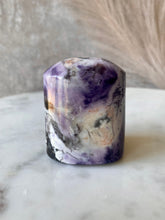 Load image into Gallery viewer, Tiffany Stone Freeform D
