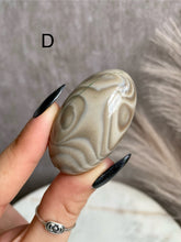 Load image into Gallery viewer, Flint Shivas
