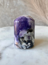 Load image into Gallery viewer, Tiffany Stone Freeform D
