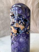 Load image into Gallery viewer, Tiffany Stone Freeform H
