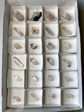 Load image into Gallery viewer, STREEP MINE Quartz - 24 piece wholesale lot A
