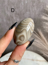 Load image into Gallery viewer, Flint Shivas
