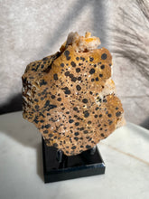 Load image into Gallery viewer, Vanadinite on Barite D
