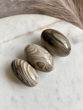 Load image into Gallery viewer, Flint Shivas
