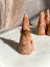 Load image into Gallery viewer, Sunstone Ring Holder
