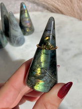 Load image into Gallery viewer, Labradorite Ring Holder
