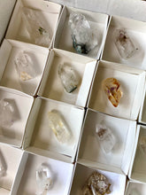 Load image into Gallery viewer, STREEP MINE Quartz - 24 piece wholesale lot B
