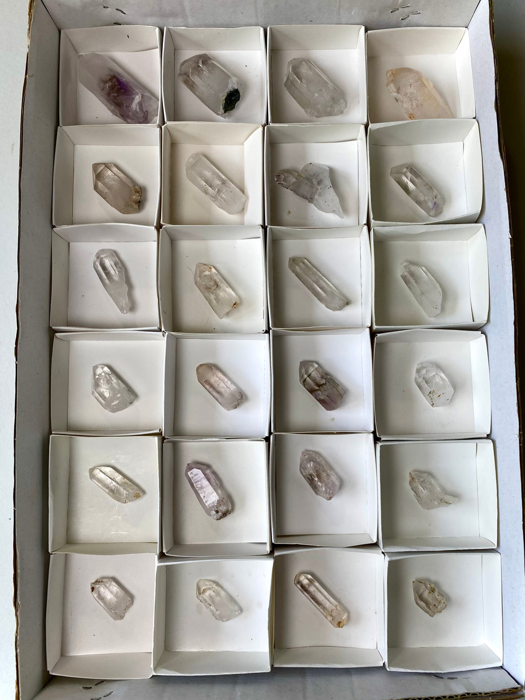 STREEP MINE Quartz - 24 piece wholesale lot C