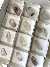 Load image into Gallery viewer, STREEP MINE Quartz - 24 piece wholesale lot C
