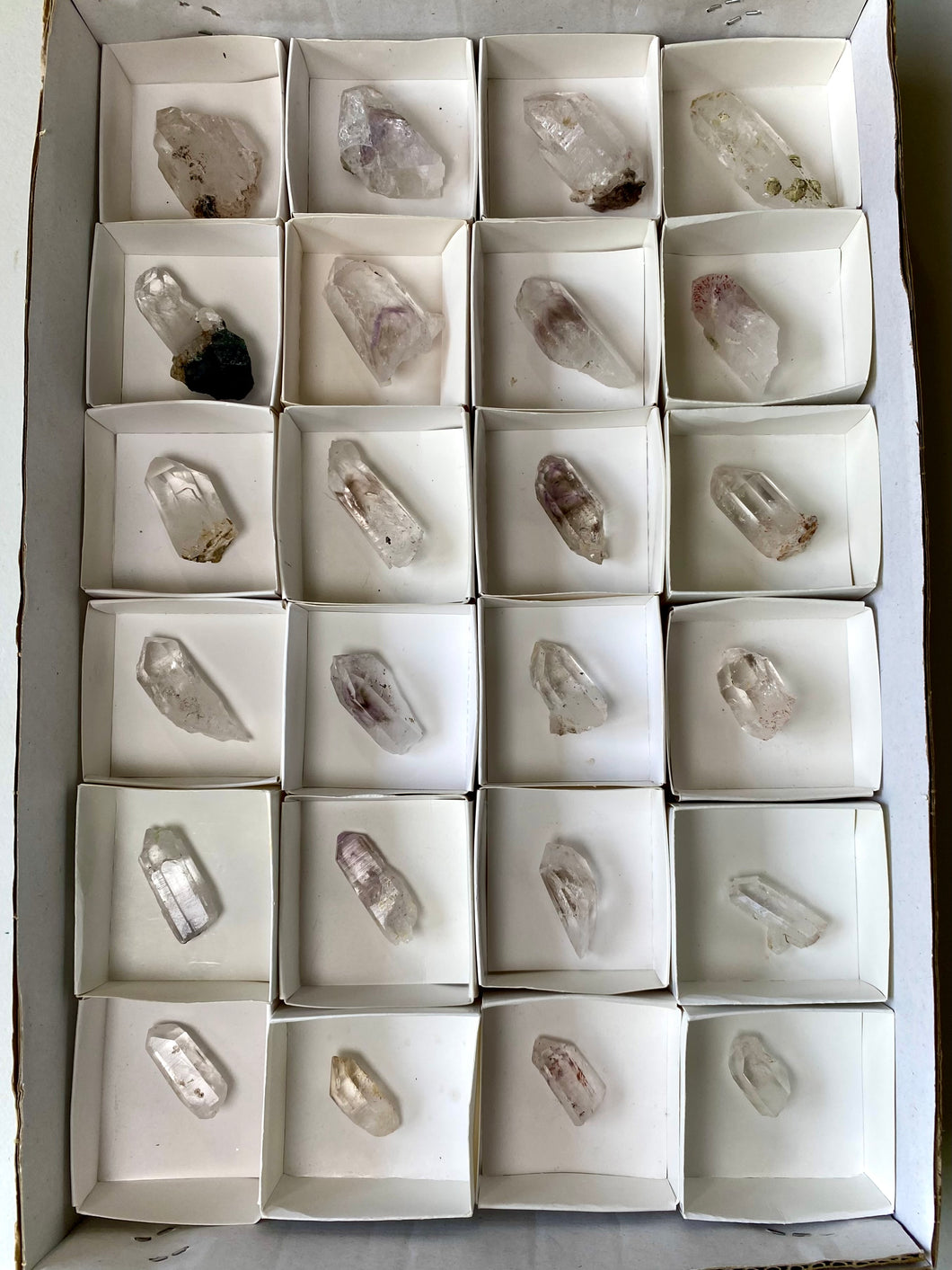 STREEP MINE Quartz - 24 piece wholesale lot D