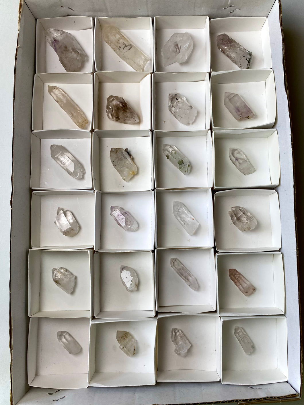 STREEP MINE Quartz - 24 piece wholesale lot E