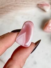 Load image into Gallery viewer, Apricot Agate Tumble Set - Peaches and Cream
